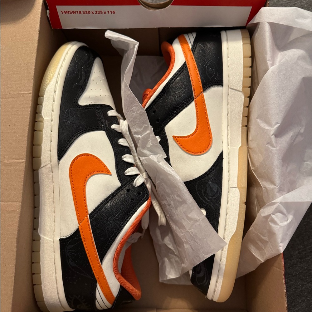 Nike Dunk Low Retro PRM Halloween Size 10.5 WORN ONCE. GREAT CONDITION